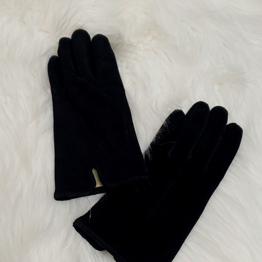 Black suade gloves